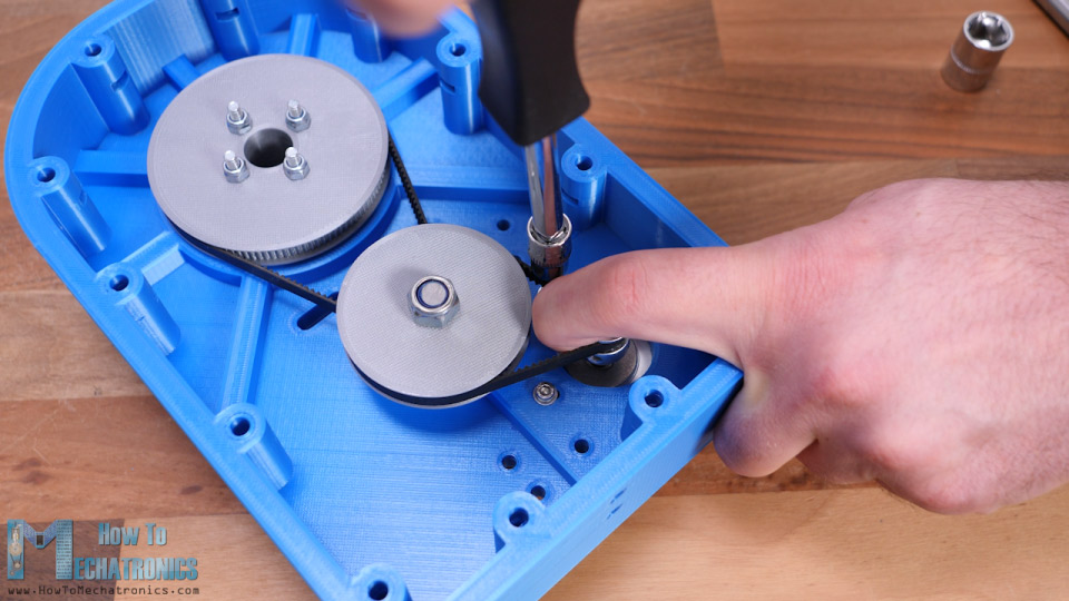 Installing NEMA 17 stepper motors for the first robot joint - 20 to 1 reduction ratio with GT2 belts