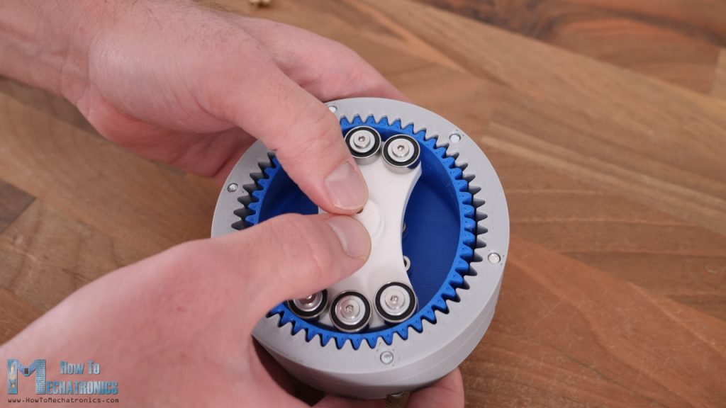 Inserting the wave generator into the flex spline and the circular spline