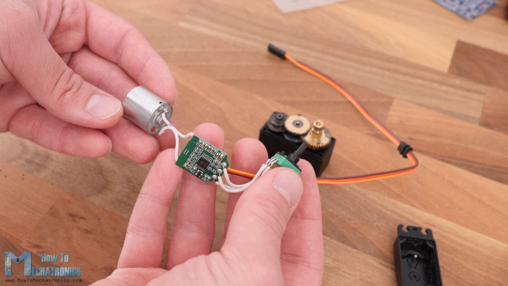 What's inside a typical RC servo motor