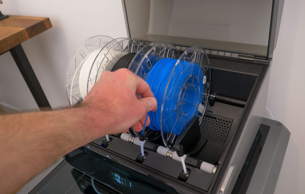 Creality Filament System (CFS) for multicolor 3D printing - automatic filament change - easy to use