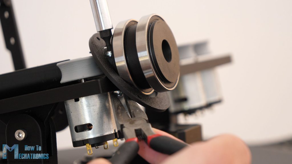 Securing the nerf minigun output shaft